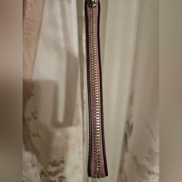 Coach Mauve Zip Wristlet - NWOT - Picture 4 of 9